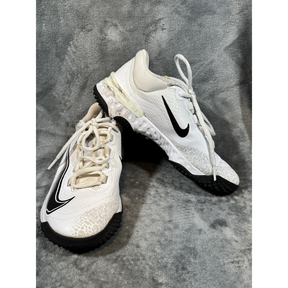 Nike Renew Softball Turf Shoes Womens Size 7 White Baseball Cleats DJ2746-100